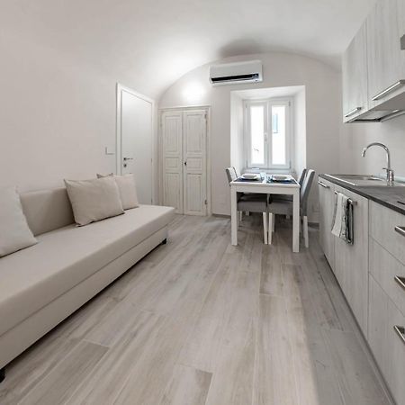 H11 Piccola Perla A Un Passo Dal Mare Appartement Santo Stefano al Mare Buitenkant foto